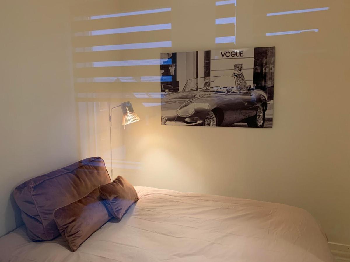 Broncks Apartment 1 - Modern 2-Bedroom In The Heart Of Tórshavn Zewnętrze zdjęcie